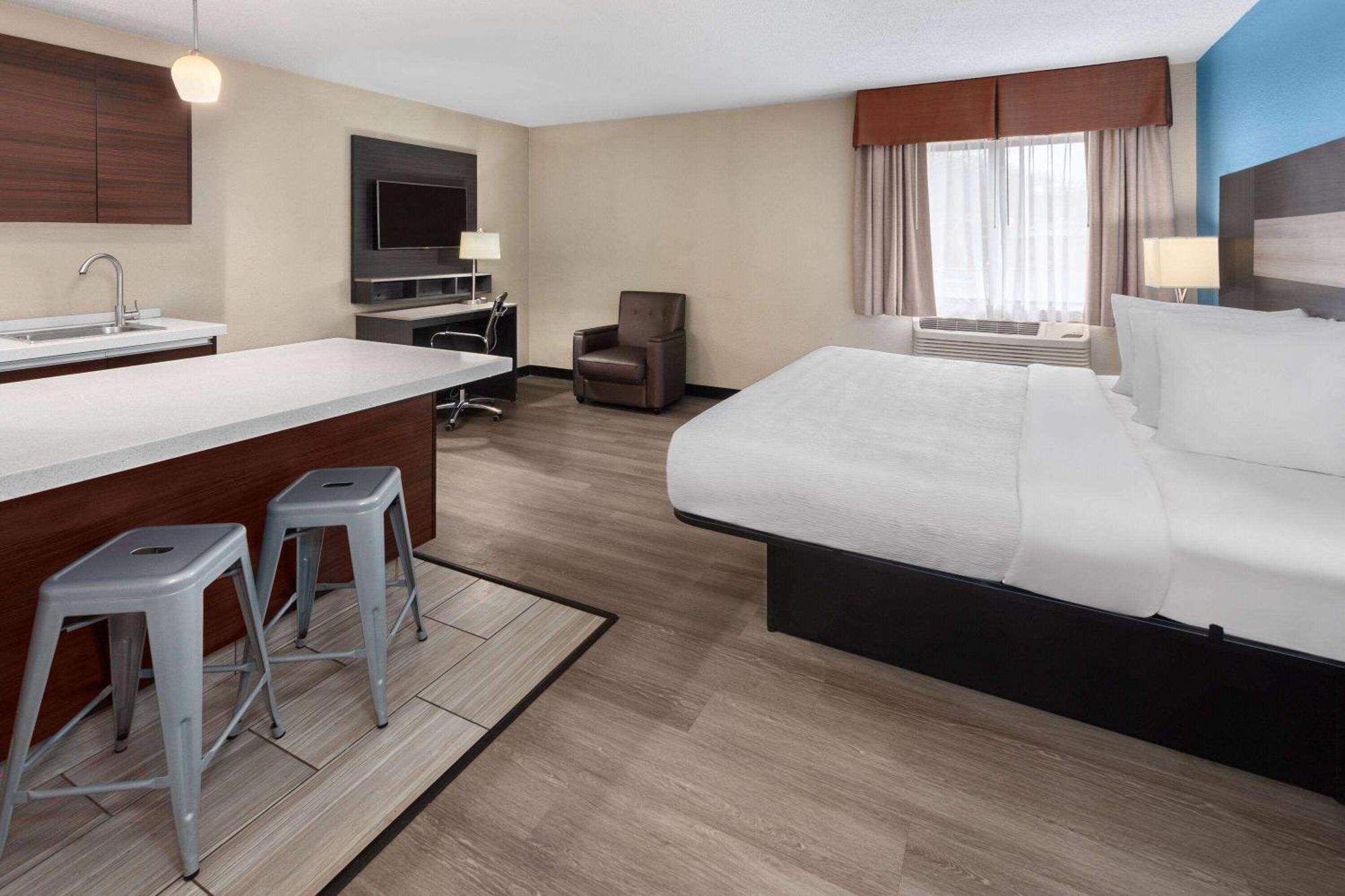 Baymont By Wyndham Copley Akron Exteriör bild